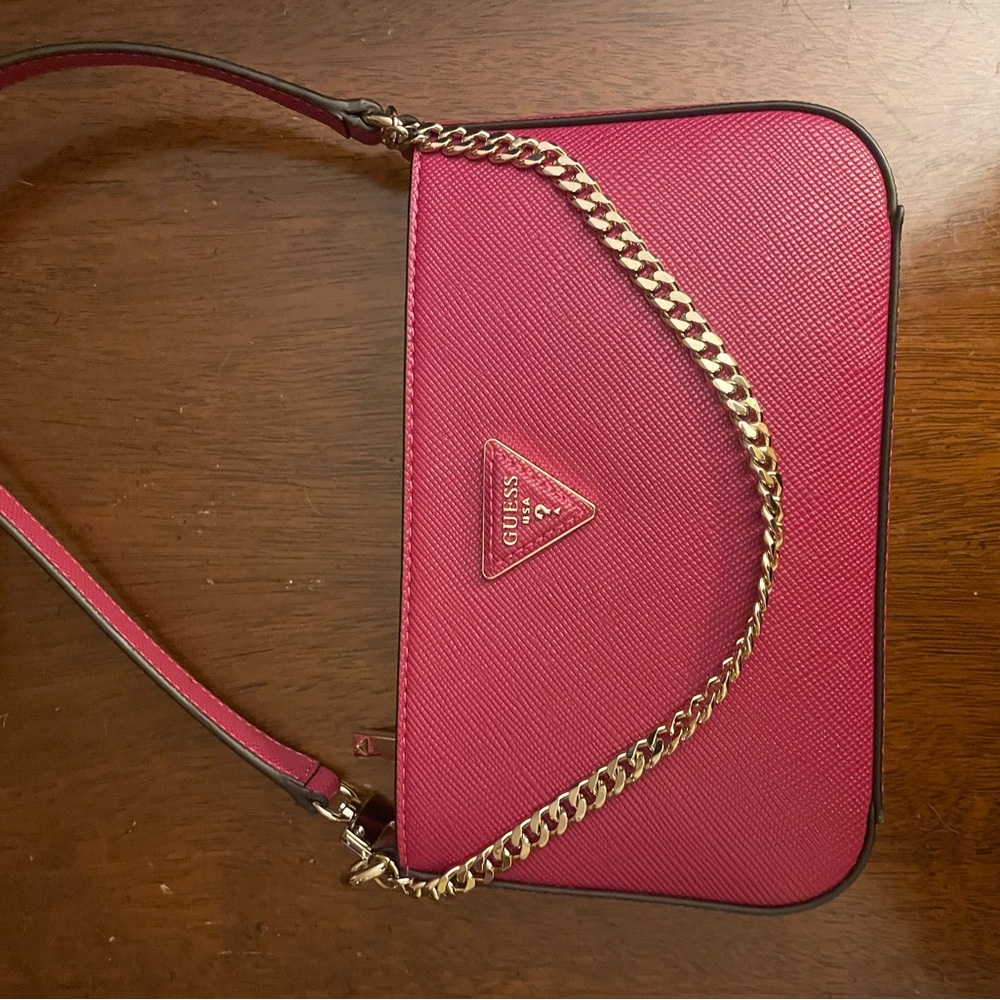 Guess Fuchsia Chain Shoulder Bag